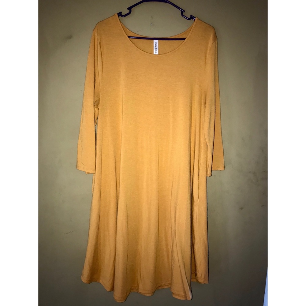 (#16) Women’s XL Dress